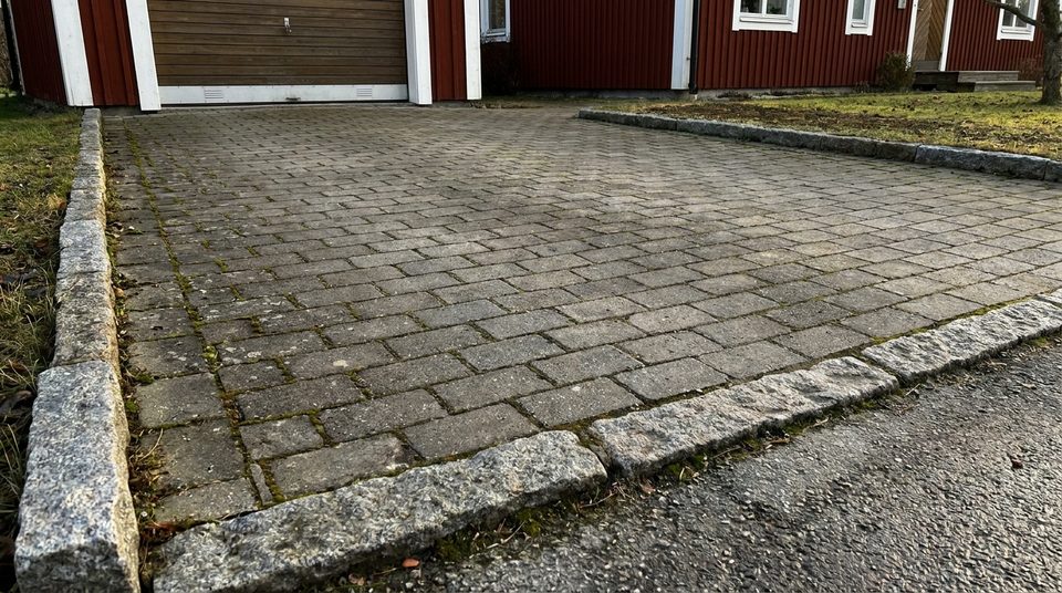 Bilplats i marksten